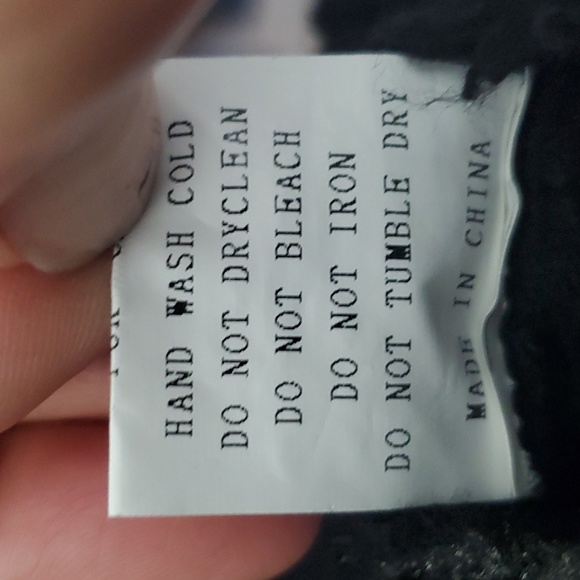 BLACK FRINGE SWEATER - Picture 5 of 5